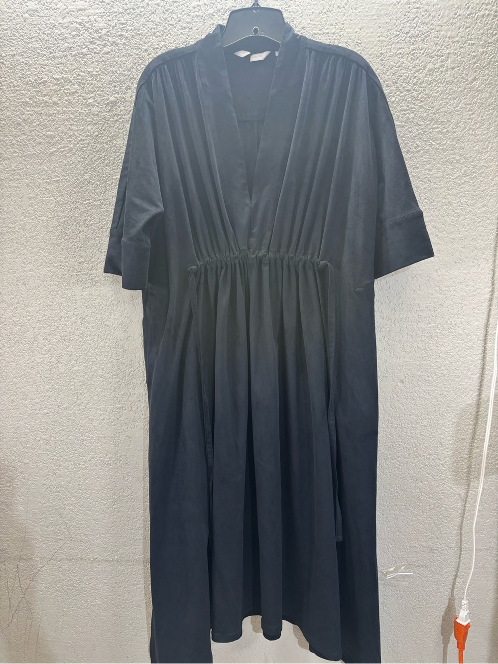 Relaxed Navy Velvet Maxi Dress with Drawstring Waist - Picture 2 of 8